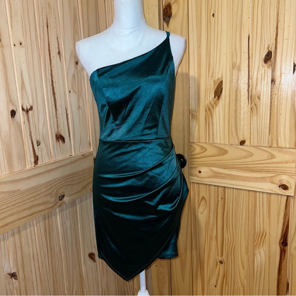 Homecoming Dress / Cocktail Dress - Picture 2 of 6